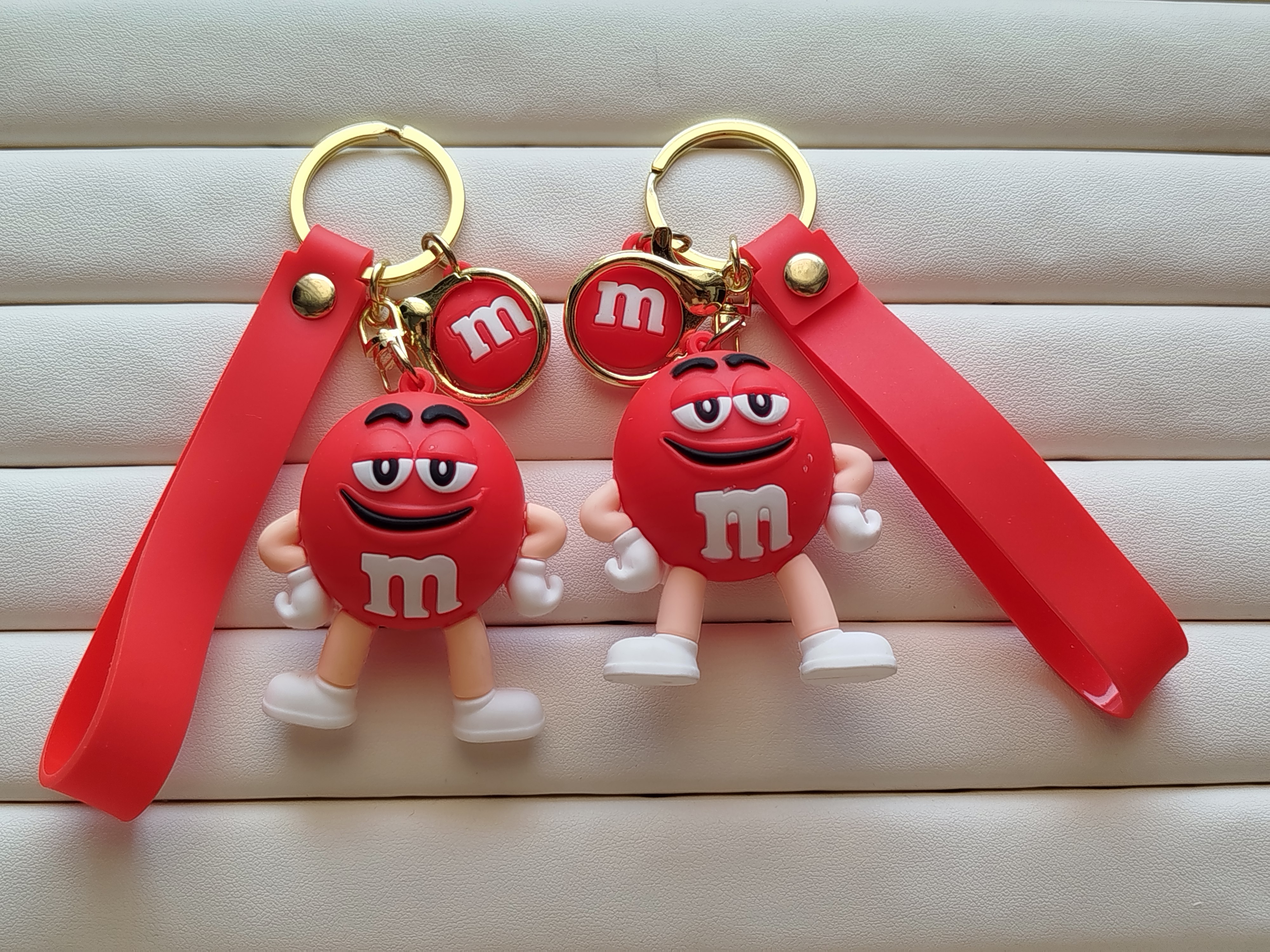 جا کلیدی حلقه طلایی  بند سیلیکونی کد 17