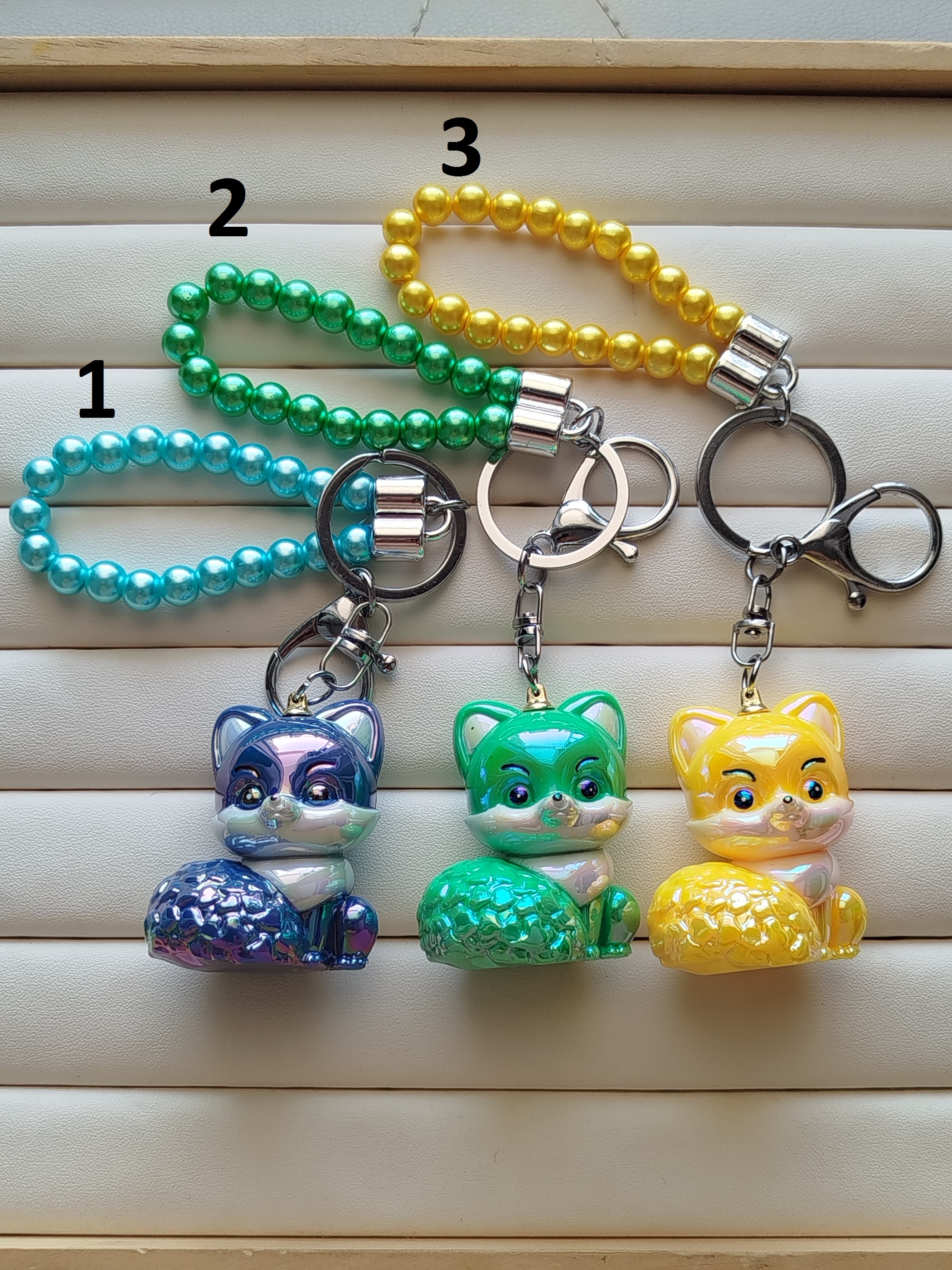 جا کلیدی حلقه نقره ای روباه  +بند مرواریدی کد 10