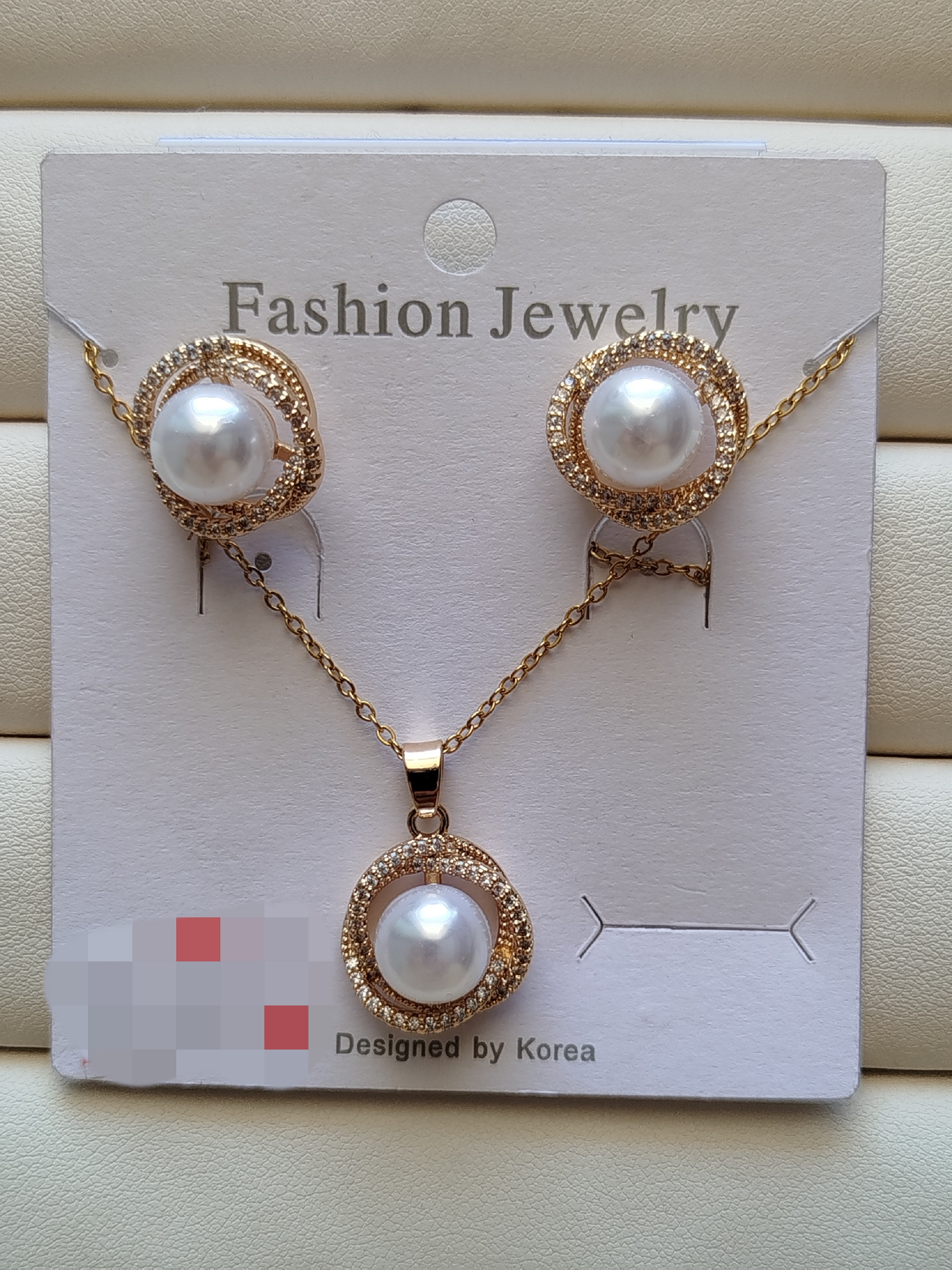 نیم ست نگین دار طرح حلزونی کد 11