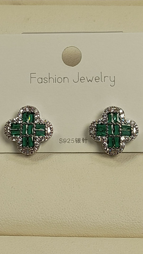 گوشواره ونکلیف نگین سبز کد 120